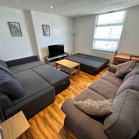 Comfortable 1 Bedroom And Double Sofa Bed Flat London Exterior photo
