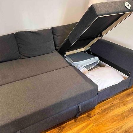 Comfortable 1 Bedroom And Double Sofa Bed Flat London Exterior photo